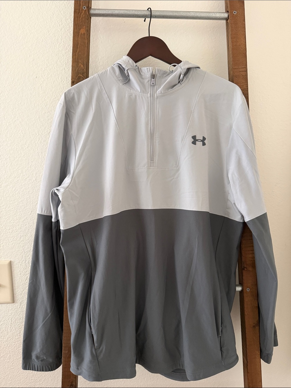 Men’s Under Armour Two-Tone Light Gray and Dark Gray Hooded Performance Jacket